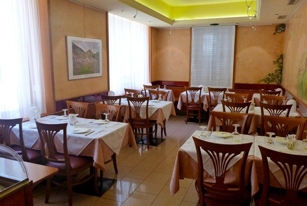 Osteria Leon Doro Hotel Bellinzona Kültér fotó